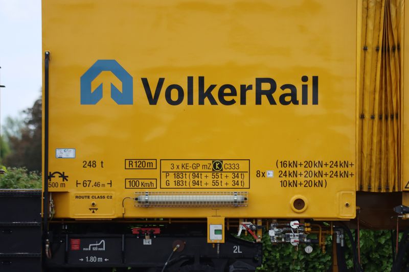 De nieuwe stopmachine van VolkerRail voor de eerste keer ingezet